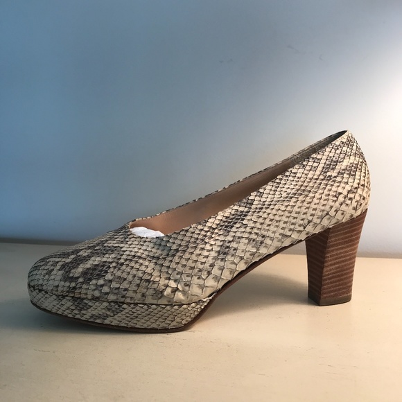 PRADA RARE VINTAGE AUTHENTIC SNAKESKIN HEELS - Picture 15 of 16